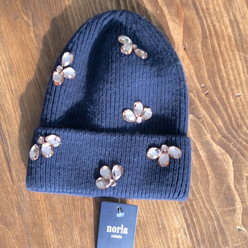 Handmade in Canada , super cute toque with a little bling - Picture 1 of 3